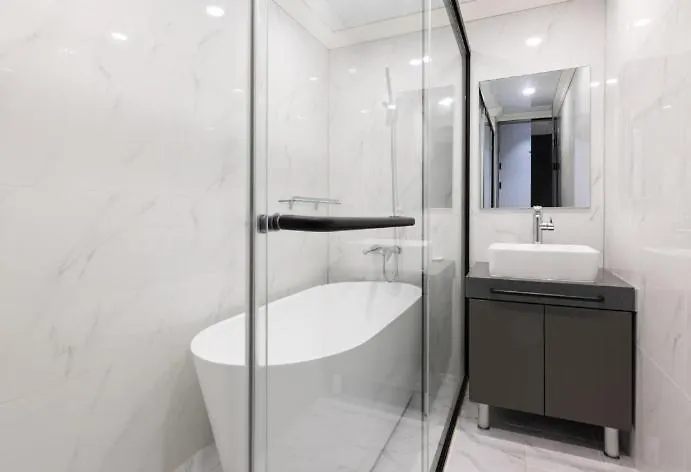 Reina Hotel Busan