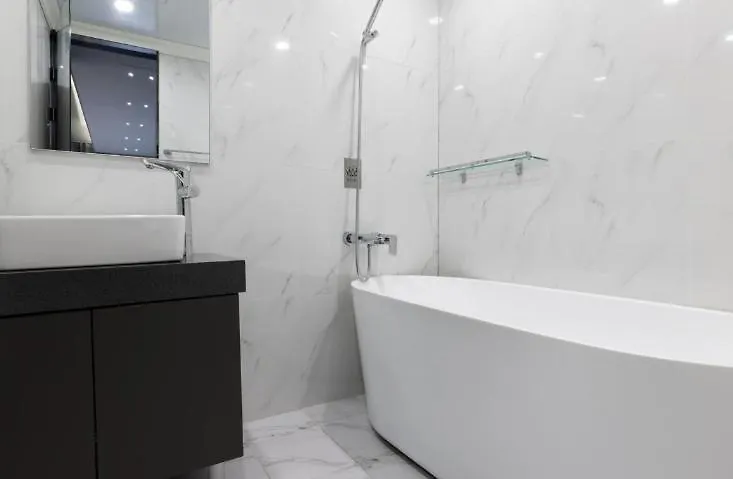 Reina Hotel Busan