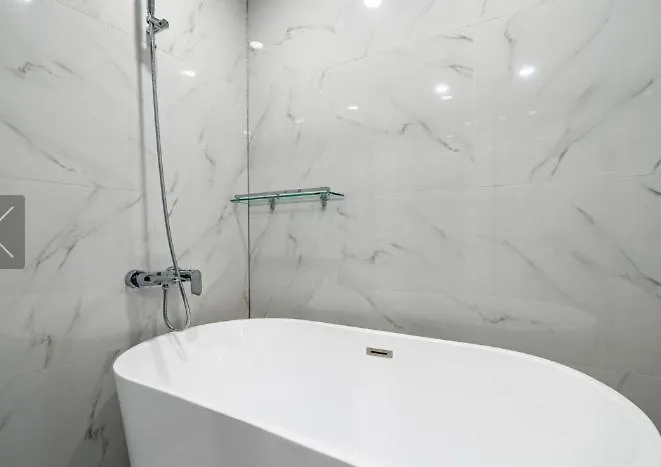 Reina Hotel Busan 0*,