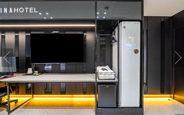 Reina Hotel Busan